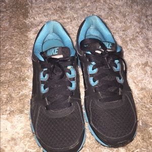 Nike Dual Fusion ST2 Sneakers